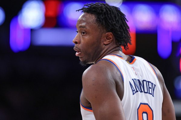 股票配资指南官方 望无大碍！尼克斯官方：阿努诺比左脚踝受伤 本场不会回归